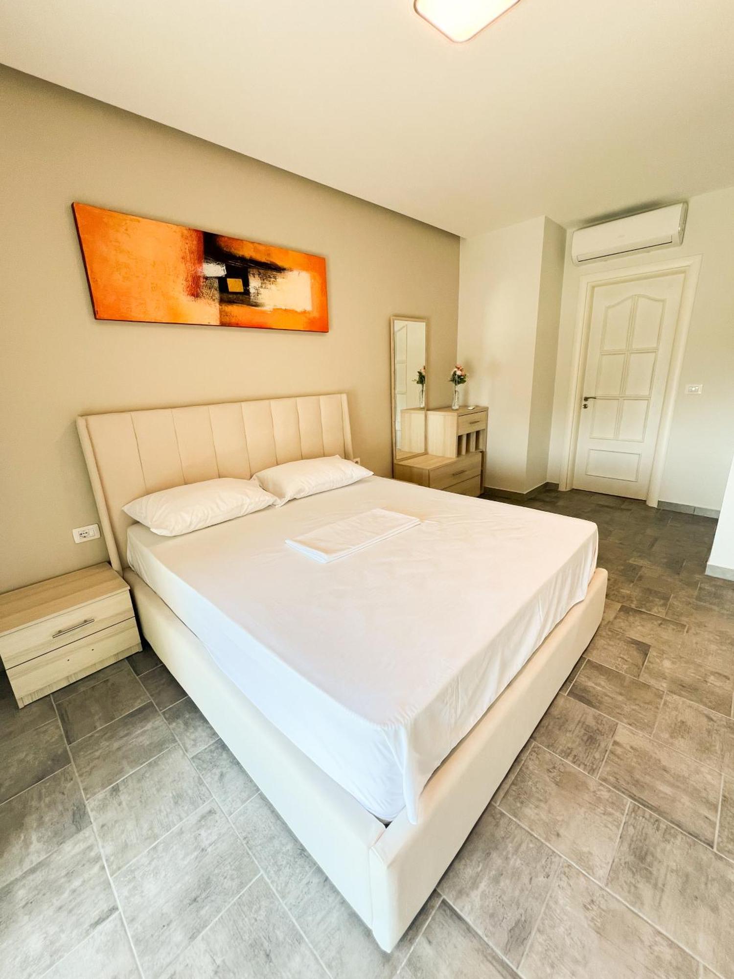 Sea View Apartments Durres Ngoại thất bức ảnh