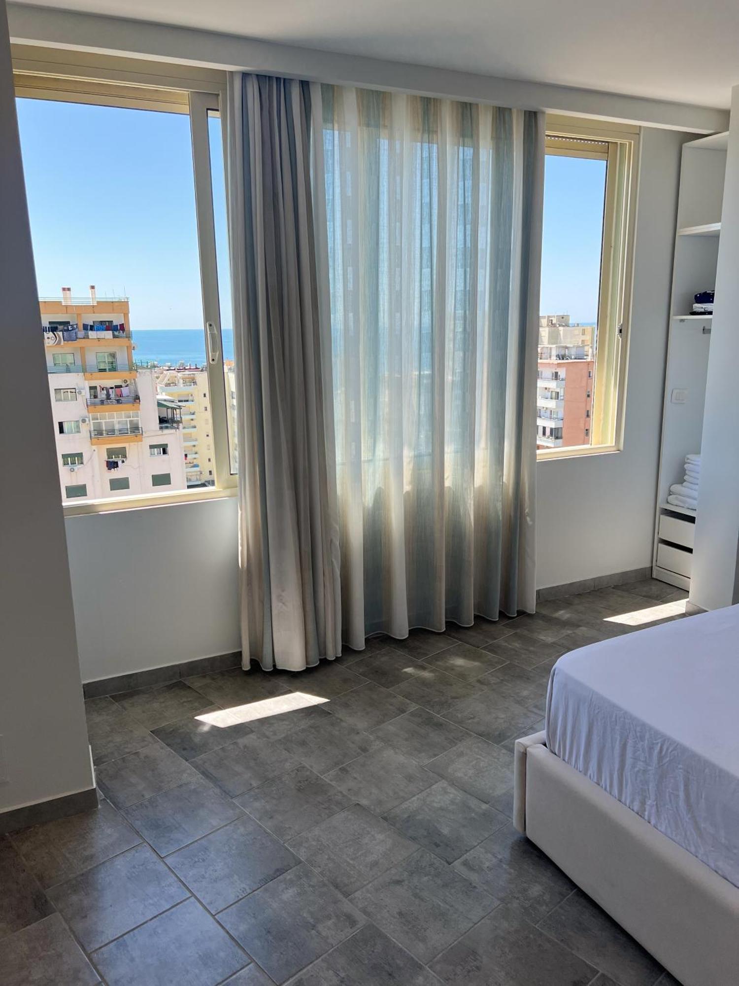 Sea View Apartments Durres Ngoại thất bức ảnh