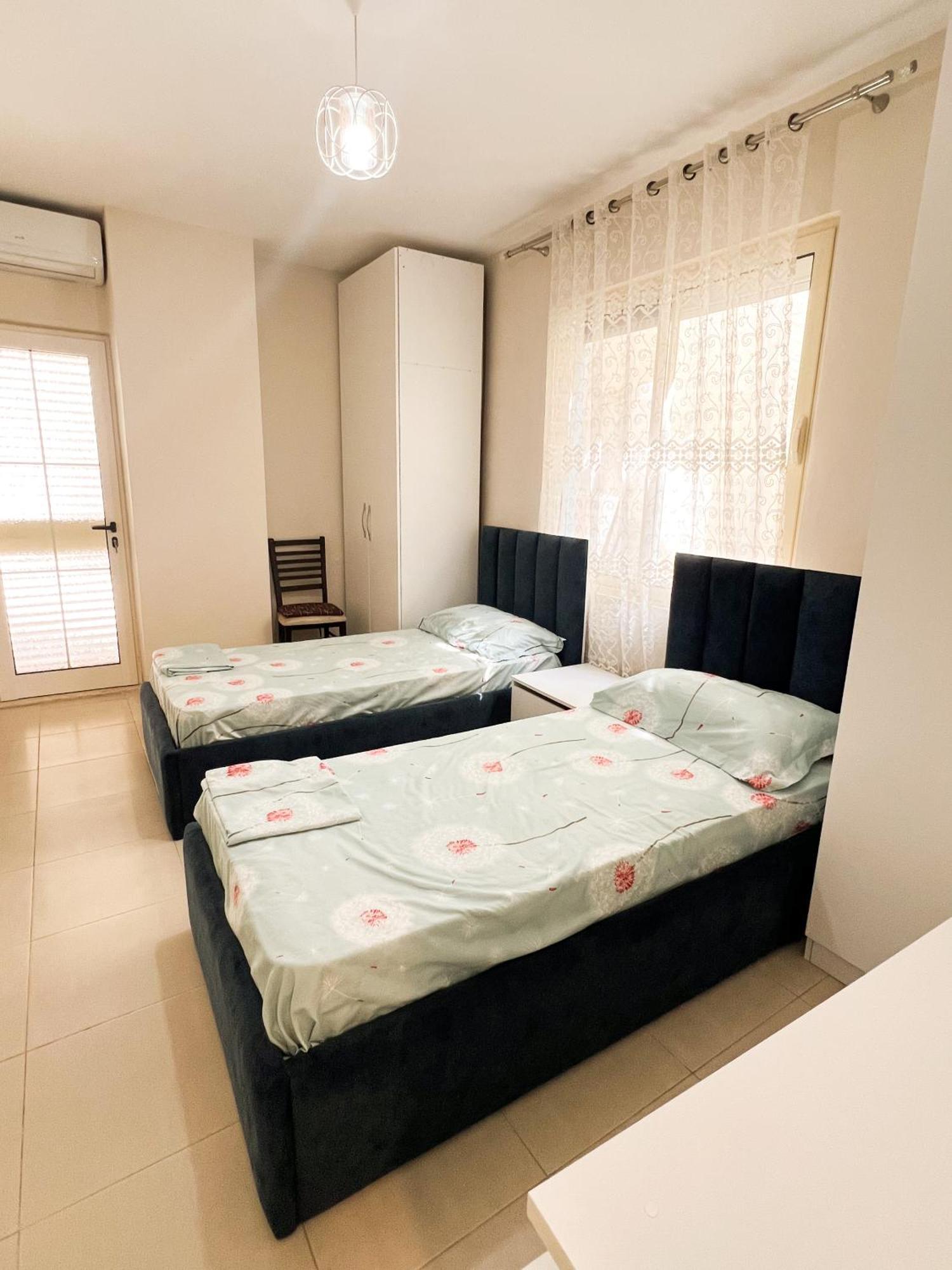 Sea View Apartments Durres Ngoại thất bức ảnh