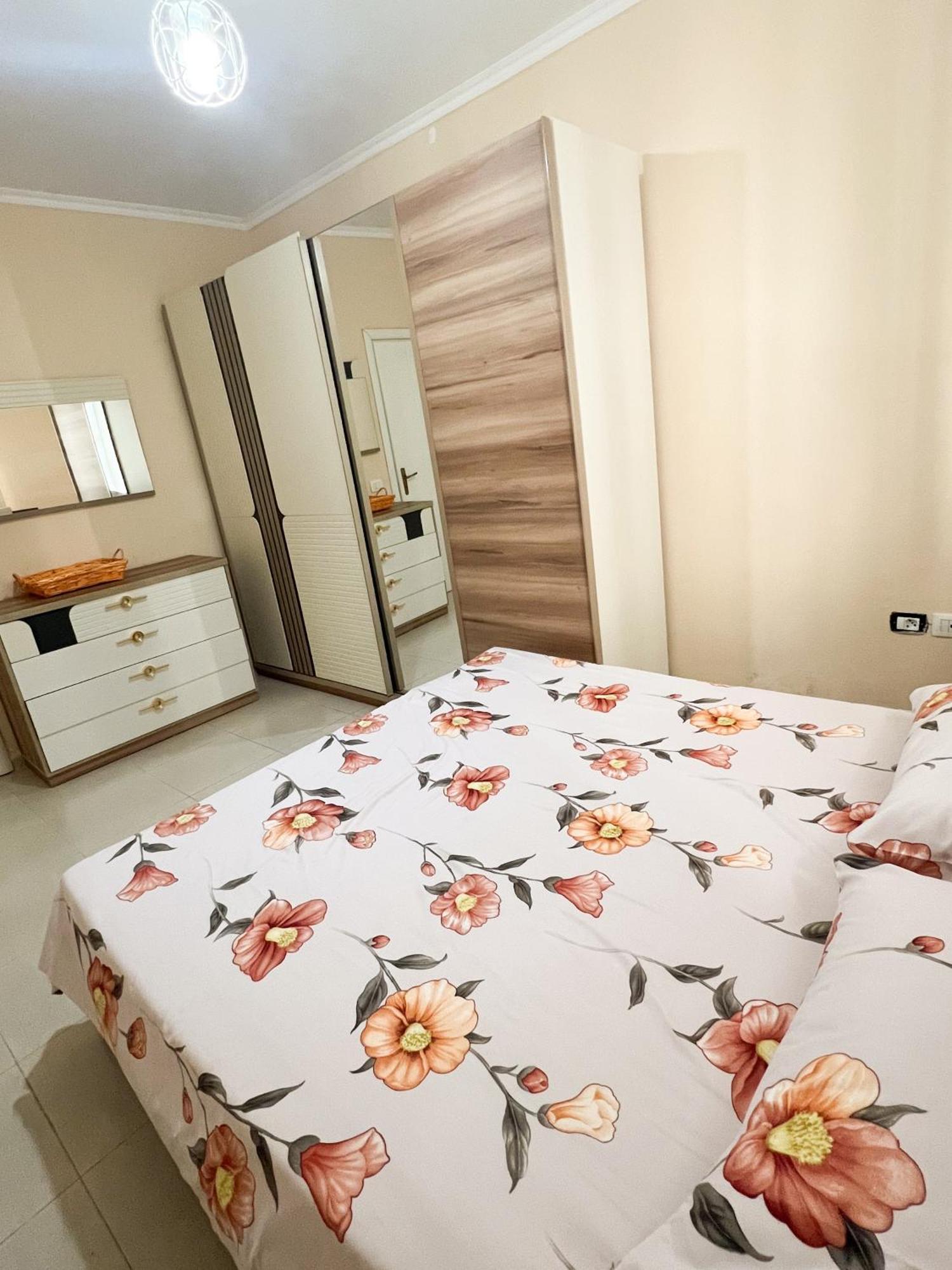 Sea View Apartments Durres Ngoại thất bức ảnh